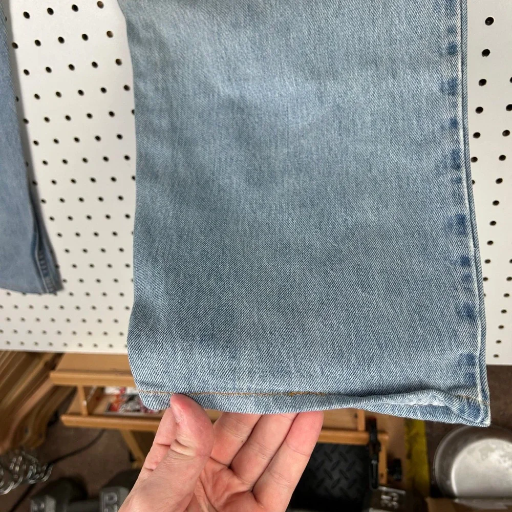 Levis SilverTab Baggy Fit Jeans Light Wash Denim 32x30 USA 90s Custom Stitching
